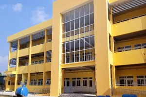 Phạt đơn vị thi công BV Ô Môn vì dùng gạch không đúng