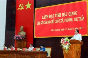 Bí thư Hậu Giang gặp gỡ cán bộ chủ chốt ở cơ sở