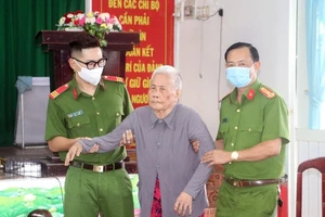 Công an Cần Thơ: Cấp CCCD gắn chip cho người tạm trú