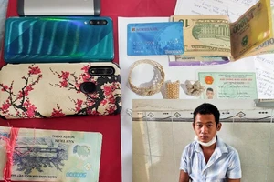 Kẻ gây trọng án ngâm mình dưới nước cả ngày để trốn cảnh sát