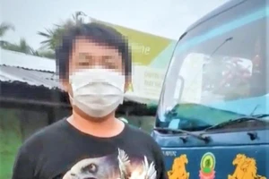 Lợi dụng bảng luồng xanh để chở thuê người từ vùng dịch về miền Tây