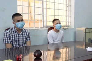 Bắt 2 bị can truy nã đang trên đường về quê tránh dịch