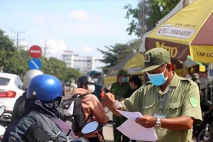 Người dân ra vào các tỉnh, TP ở miền Tây cần giấy tờ gì?