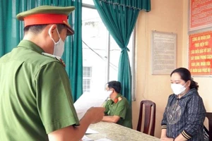 1 cựu cán bộ ngân hàng bị bắt vì giả chữ ký khách hàng để nâng mức vay