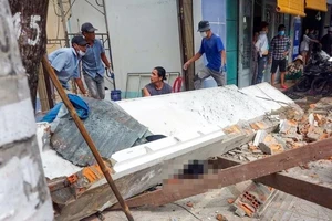 Phú Quốc: Ngồi nghỉ mệt, 1 người đàn ông bị trần bê tông đè tử vong