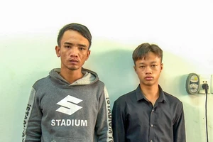 Hẹn đánh nhau không thành nên... đi cướp để kiếm tiền xài