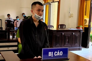 Tranh cãi về tiền đánh lô đề, người chết, người đi tù