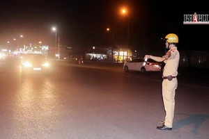 Cần Thơ yêu cầu tăng cường xử lý vi phạm về nồng độ cồn, ma túy 