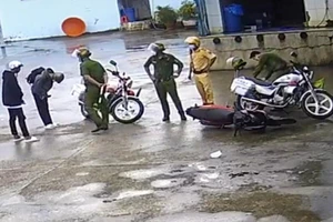 Clip 2 cảnh sát ở Sóc Trăng đánh người: Gia đình đã gửi đơn tố cáo