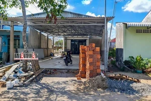 Vụ chị ruột phó chủ tịch phường xây nhà trên đất nông nghiệp: Nhiều vấn đề còn bỏ ngỏ