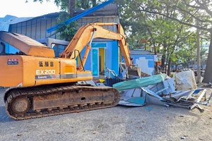 Cưỡng chế buộc Công ty xe buýt Phú Quốc trả lại hiện trạng đất