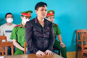 Dùng dao đáp trả người vô cớ đánh mình: Bị phạt 8 năm tù tội giết người