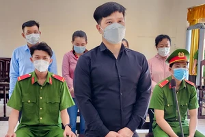 Làm giả hồ sơ chiếm đoạt tiền của ngân hàng, lãnh 11 năm tù