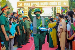 1.252 thanh niên Hậu Giang lên đường nhập ngũ