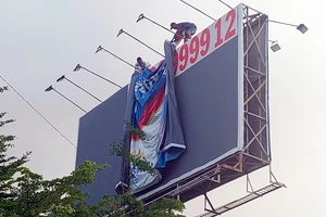 Phạt công ty lắp bảng quảng cáo trang web cá độ bóng đá 