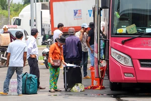 Nhà xe không tăng giá vé dịp lễ để hỗ trợ bà con