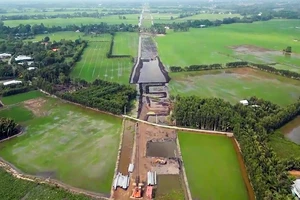 Hậu Giang: Chưa hộ dân nào bàn giao mặt bằng cho dự án cao tốc Châu Đốc - Cần Thơ - Sóc Trăng