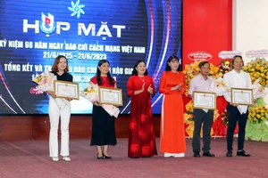 Báo chí cần phản ánh các vấn đề nổi cộm để chính quyền giải quyết, điều chỉnh chính sách