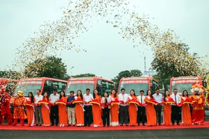 Hậu Giang đưa vào khai thác xe buýt có máy lạnh và wifi miễn phí