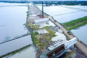 Cao tốc Cần Thơ - Cà Mau đang chậm 5 tháng so với kế hoạch