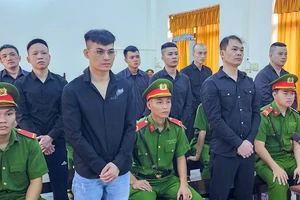 Mâu thuẫn từ việc thu tiền góp, 2 nhóm lao vào hỗn chiến