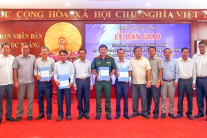 Sóc Trăng bàn giao 5 mỏ cát cho nhà thầu thi công cao tốc 