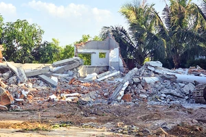 Chủ 2 biệt thự vi phạm ở Phú Quốc đã tự nguyện tháo dỡ 