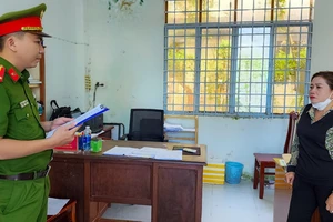 Khởi tố phụ nữ cho vay lãi nặng ở Kiên Giang 