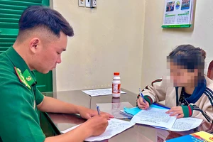 Biên phòng giải cứu thành công bé gái 15 tuổi bị bán sang Campuchia