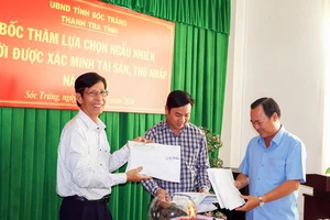 Sóc Trăng bốc thăm chọn 40 người để xác minh tài sản, thu nhập