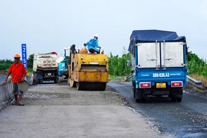 Dự án nâng cấp mặt đường tuyến Lộ Tẻ - Rạch Sỏi triển khai rất chậm