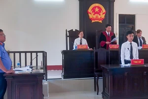 Xét xử 3 người trốn khỏi Nhà tạm giữ qua lam thông gió