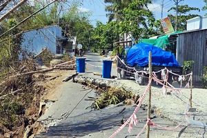 Kiên Giang: Chủ động tham mưu công bố tình huống khẩn cấp do hạn hán gây sạt lở