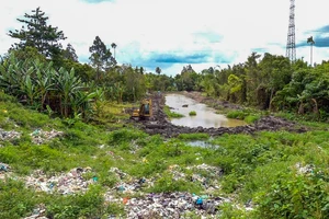 TP Cần Thơ xử lý bãi rác chắn ngang cao tốc như thế nào?