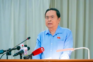 Chủ tịch Quốc hội Trần Thanh Mẫn tiếp xúc cử tri tỉnh Hậu Giang trước kỳ họp thứ 8