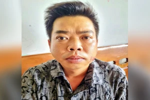 Chém lìa bàn tay vì lời bài hát đất phương Nam