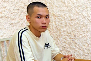 Nam thanh niên 16 tuổi dùng dao tấn công người tình 27 tuổi tại nhà nghỉ