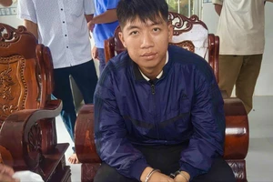 Bắt cựu bảo vệ đột nhập cửa hàng Bách Hóa Xanh trộm 100 triệu đồng