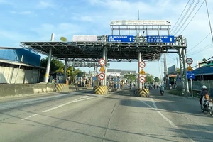 Vì sao chưa tháo dỡ trạm thu phí BOT T2 trên Quốc lộ 91?