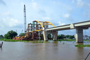 Đường Hồ Chí Minh đoạn qua miền Tây đang chậm tiến độ gần 10%