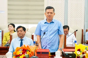 Một phó chủ tịch tỉnh An Giang nghỉ thôi việc 