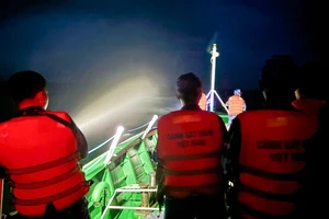 Liên tiếp cứu thành công ngư dân gặp nạn trên biển