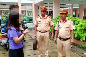 CSGT An Giang yêu cầu 175 phụ huynh ký cam kết không giao xe cho học sinh