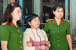 An Giang: Bắt 1 phụ nữ dùng mạng xã hội xúc phạm danh dự cán bộ tòa án