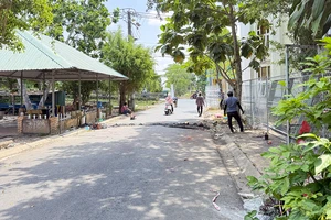 Vụ đường ra vào khu dân cư bị rào chắn: Yêu cầu giữ nguyên hiện trạng tuyến đường