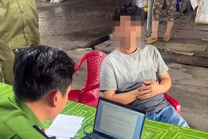 1 cơ sở không phép livestream bán hàng trăm bộ kích điện đánh bắt thủy sản