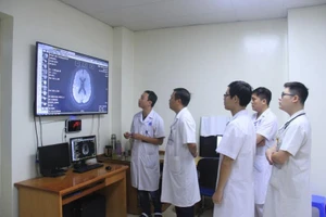 Bệnh viện không in phim khi chiếu chụp đầu tiên tại Việt Nam