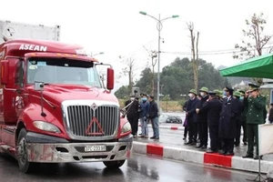 Nhiều chợ biên giới Trung Quốc tiếp tục tạm dừng hoạt động