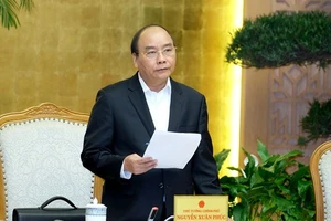 Thủ tướng yêu cầu cung cấp đủ hàng hóa cho siêu thị, cửa hàng