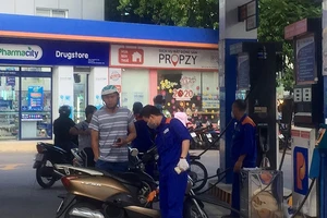 Nhiều cửa hàng xăng dầu đóng cửa vì lý do... 'khó đỡ'